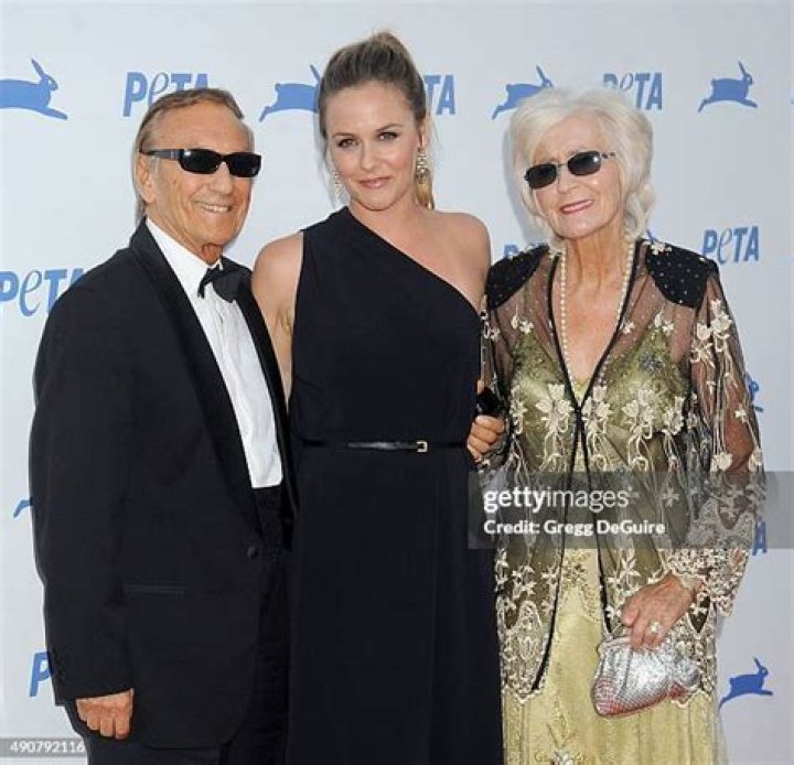 Alicia Silverstone Parents: Meet Monty Silverstone & Didi Silverstone