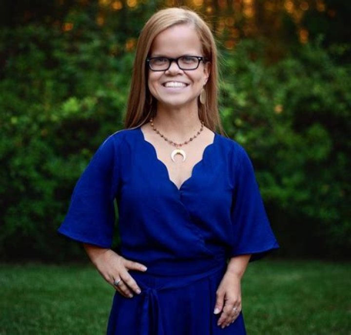 Anna Johnston – Biography, Family, Boyfriend, Net Worth, Age, Facts, Height, College, Nationality