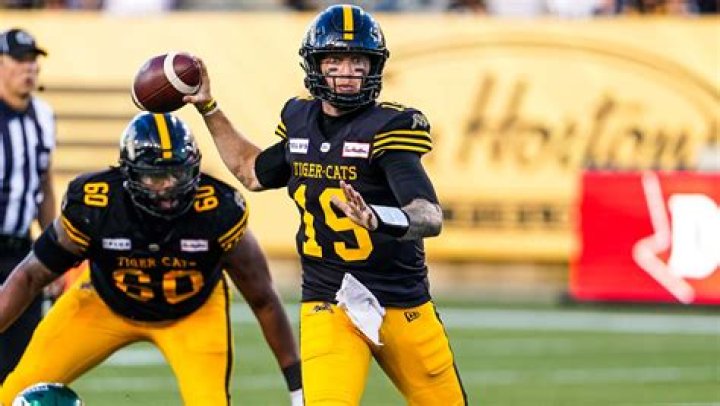 Bo Levi Mitchell Net Worth – Quarterback Salary And Earnings Breakdown