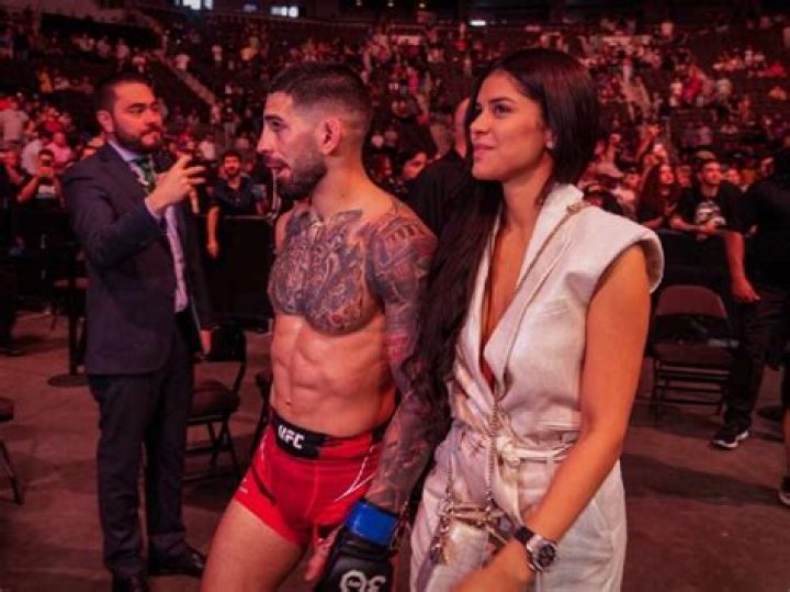 Ilia Topuria Flag, Nationality, Girlfriend, Age, Wiki, Bio, Height, Weight