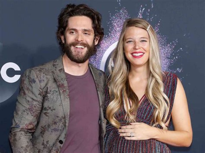 Lauren Akins – Bio, Age, Wiki, Facts About Thomas Rhett’s Wife