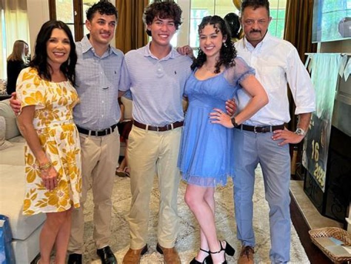 Meet Tony Robbins Parents Nikki Robbins And John Mohorovic – More Details About The American Author Family