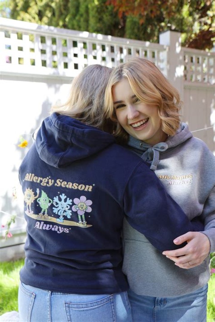 Mia Maples (Ivorygirl48) Merch, Bio, Wiki, Birthday, Parents, Real Name, Boyfriend, Net Worth and Youtube