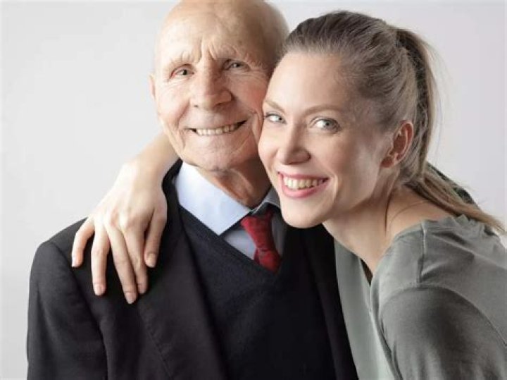 Pauly Shore Wiki, Bio,Dead Age, Parents, Gay, Son in Law, and Net Worth