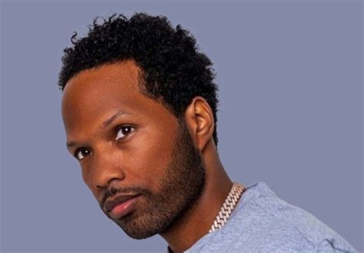 Rachel Smith Net Worth, Nationality, Height, Age, Twin Sister, Bag, Wallet, Father