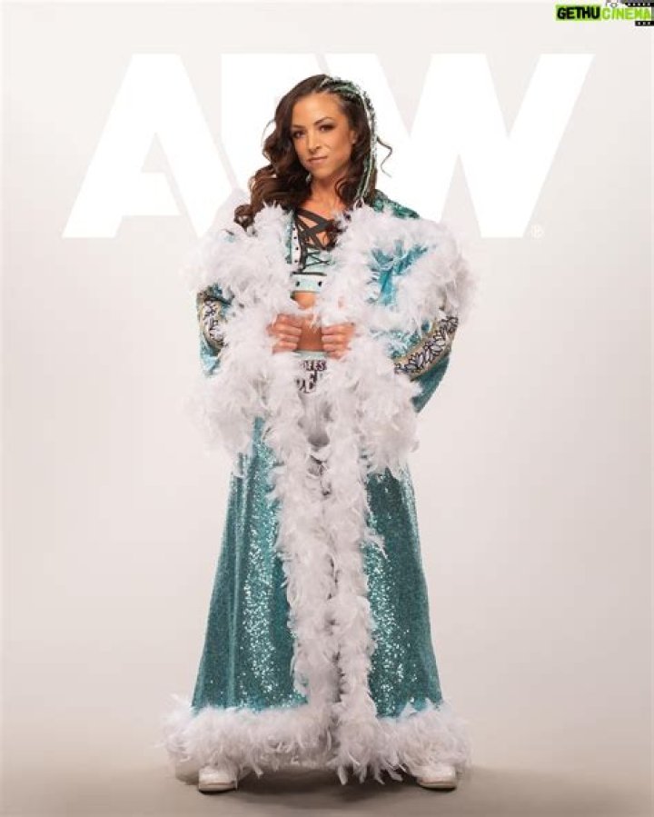 Serena Deeb Wikipedia, Biography, Age, Boyfriend, Net Worth, Instagram, NWA