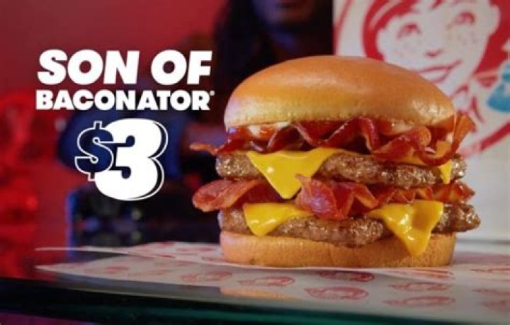 Which is bigger baconator or son of baconator