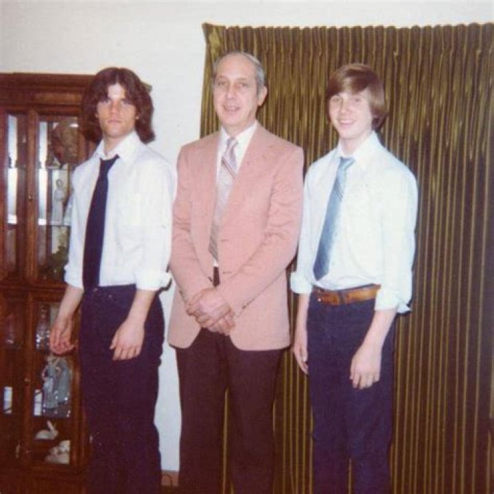 Who Are Paul Fronczak Parents? Dora Fronczak And Chester Fronczak